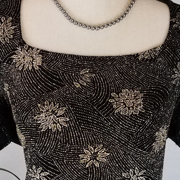 NEW!! Dress Barn Sequin Top - Picture 2 of 7